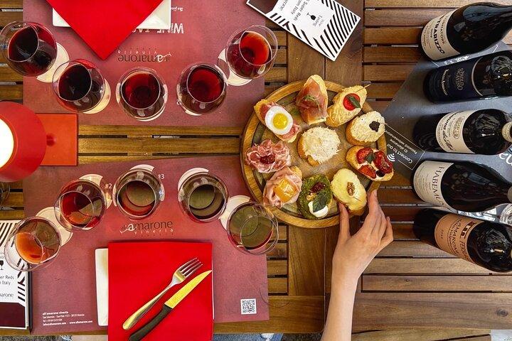 Venice: Jewish Ghetto Private Bacari Tour with Cichetti & Drinks