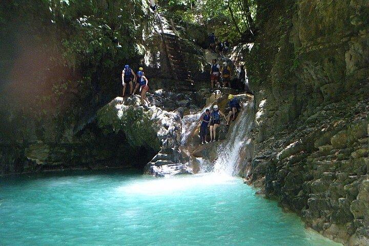 De 27 vattenfallen i Damajagua, Puerto Plata, DR