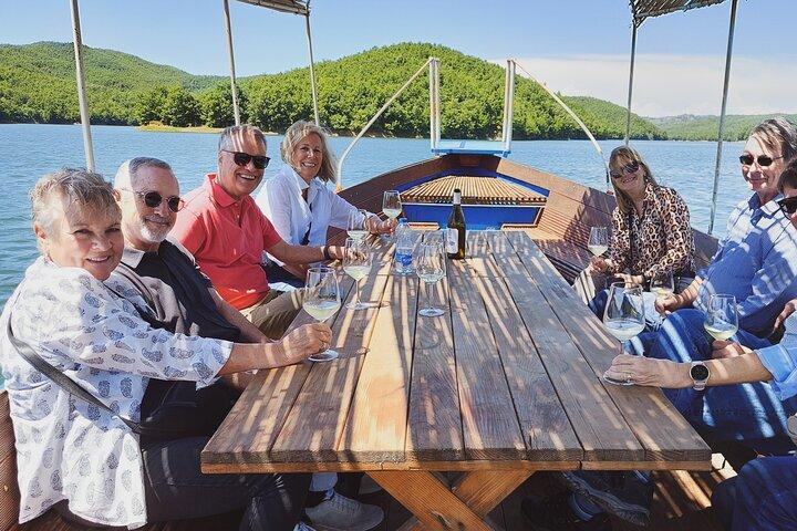 Durres Vineyards, Weinprobe & Bootssee Erfahrung