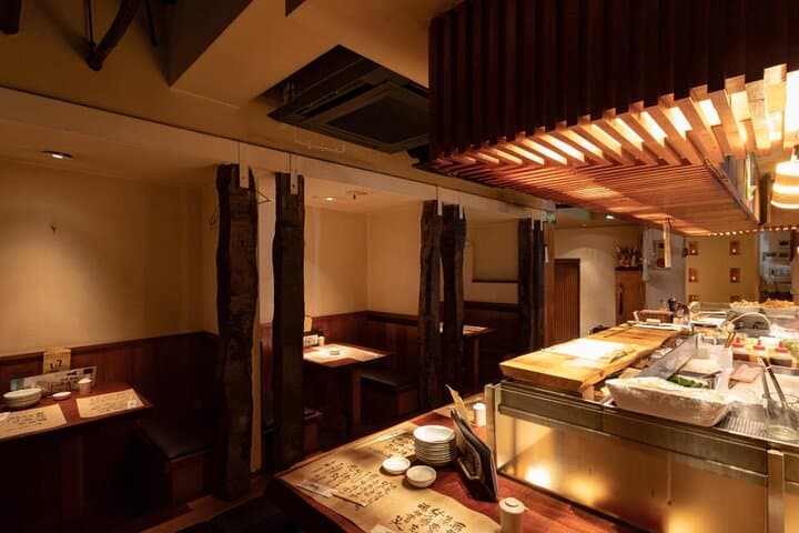 Tokyo Shibuya Hidden Izakaya and Karaoke Night Tour