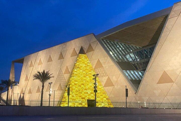 Grand Egyptian Museum Magnificent, King Tut Gallery e almoço
