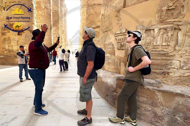 Tour privado de Luxor em 2 dias e meio com o carro e guia Priv AC