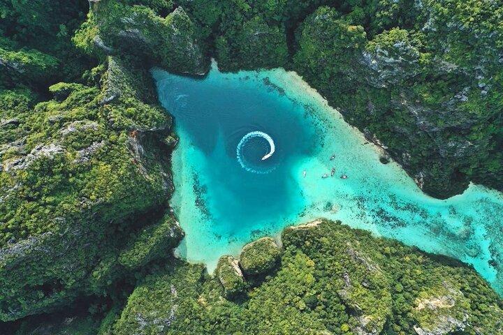 Phuket: Phi Phi, Bambus & Maithon Inseln Tour mit Speed Catamaran