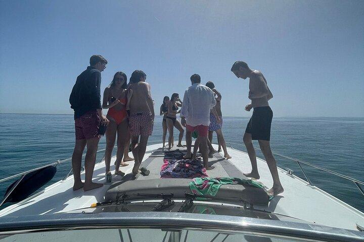 Privéjachtervaring met jetski en watersporten inbegrepen