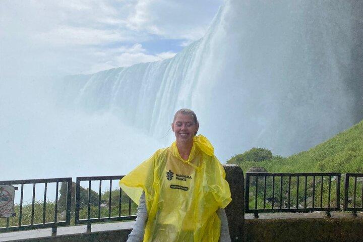 Excursão Privada Epic Niagara Falls com Torre, Viagem e Cruzeiro de Barco