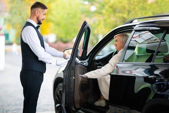 Dubai Full-Day Private Car and Driver Hire