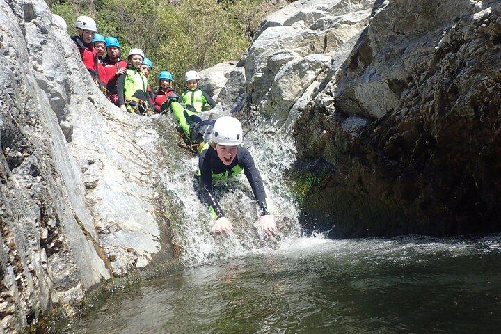Ab Marbella: Canyoning-Tour im Guadalmina Canyon