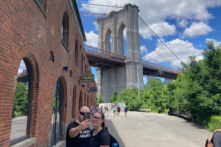 Brooklyn Bridge Waterfront Guided Bike Tour