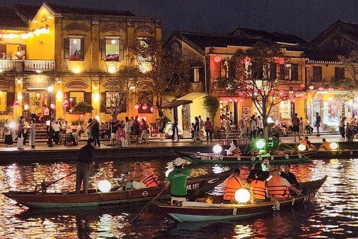 Marble Mountains - Hoi An Stadt- Nachtmarkt- Sampan Bootsfahrt