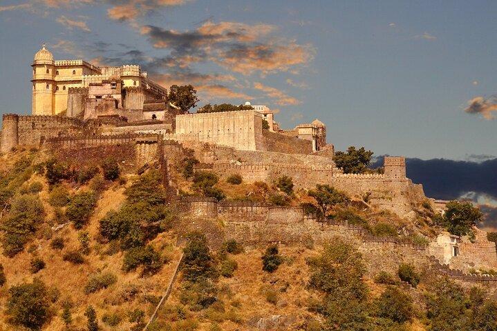 Udaipur a Kumbhalgarh e Ranakpur Tour de dia inteiro com almoço