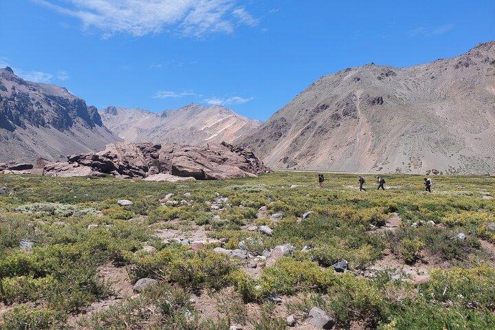Cajon del Maipo & Embalse El Yeso + sources thermales, privé Journée complète