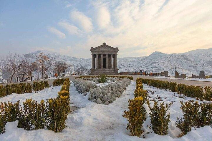 Privé tour: Garni Tempel, Geghard Klooster & Symfonie van Stenen