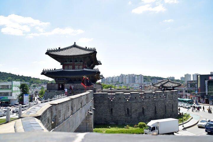 3D Private Seoul Highlight tours com DMZ & Korean Folk Village