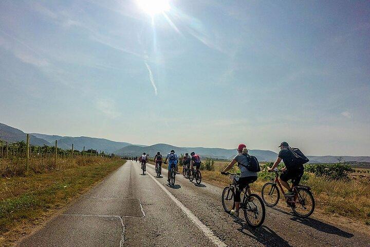 Autoguidé: Cyclisme Ciro Trail - Mostar & vignobles impériaux