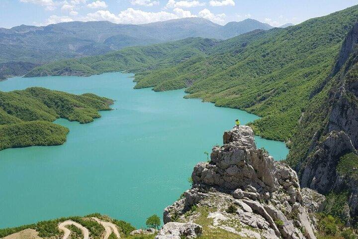 Da Tirana - Tour a piedi al Lago di Bovilla e Monte Gamti