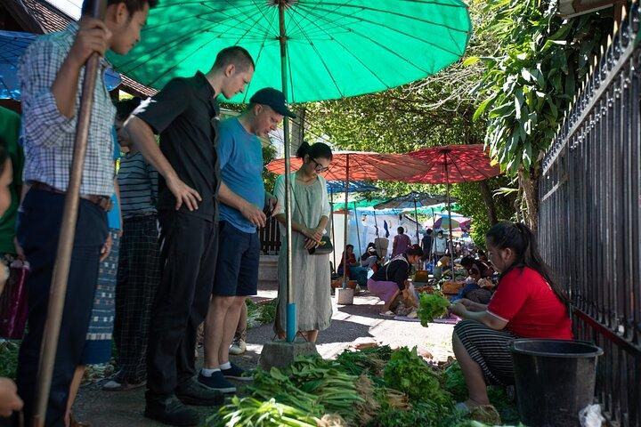 Erleben Sie die authentische Küche Laos im ehemaligen Königspalast