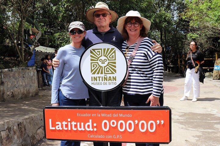 Volledige dagtour Quito : Evenaar & oude stad plus vervoer