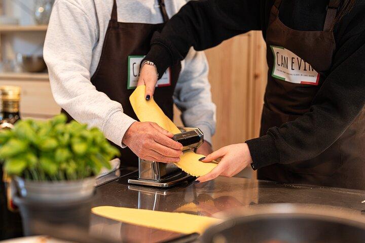 Canevin Cooking Class una comida típica italiana con postre