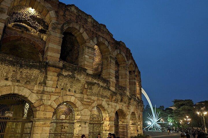 Verona bei Mondschein: Ein nächtlicher Weg durch Geschichte und Romantik