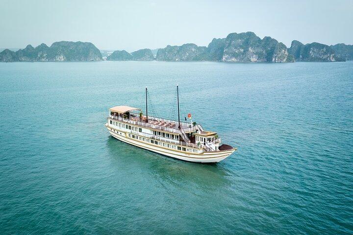 2 dagen Bai Tu Long Bay verkennen op cruise