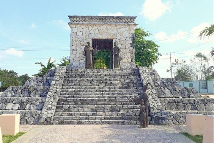 Private Tour in Cozumel by Jeep with Beach Club and Lunch