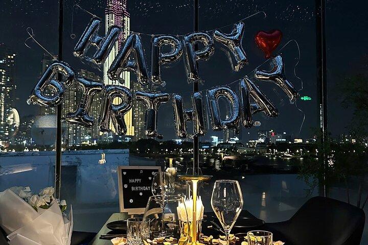 Romantische Flitterwochen Dinner Tour mit Sightseeing Cruise On River