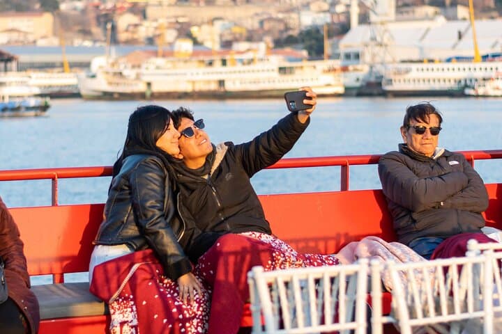 Istanbul: Bosphorus Boat Tour and Golden Horn Cruise