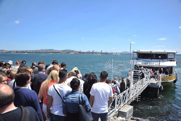 Istanbul: Bosphorus Boat Tour and Golden Horn Cruise