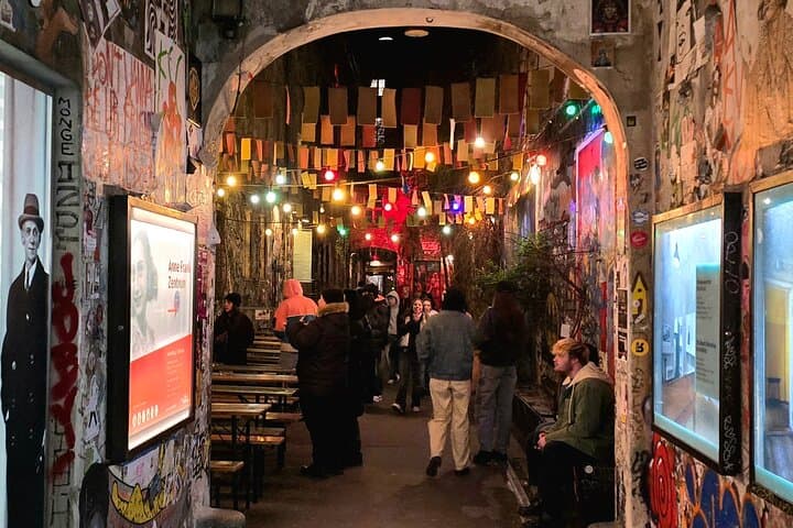 Tour of Historical Backyards of Berlin