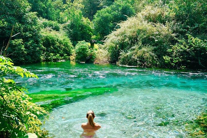 Blue Eye Spring, Ksamil & Gjirokaster Private Tour ab Durres