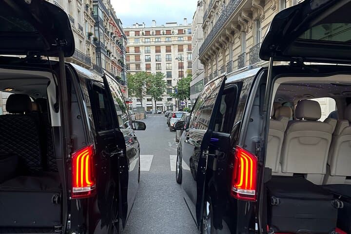 Paris Highlights Private and Customizable Tour