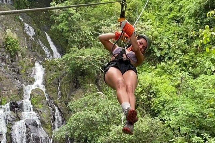 Esperienza completa di zipline a Chorro El Macho