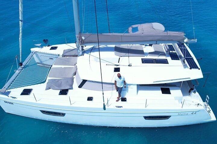 Noah's Ark Beach Club Tour Catamaran 44 Big Ben