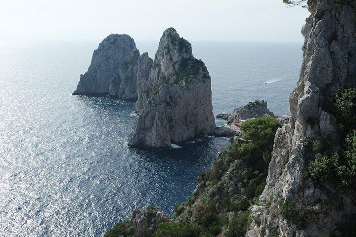 Small Group Capri Wine Tasting Experience with Stunning View