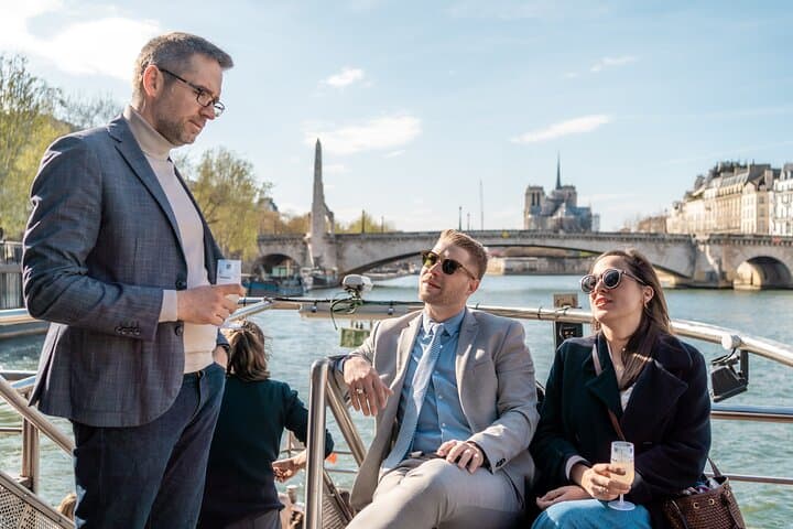 Evening Champagne Cruise from Notre-Dame by Bateaux Parisiens