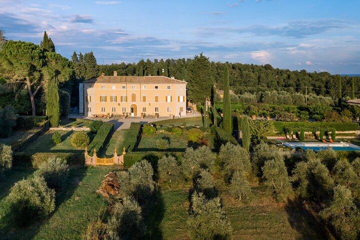 MONTECHIARO Chianti & Supertuscan WINE EXPERIENCE