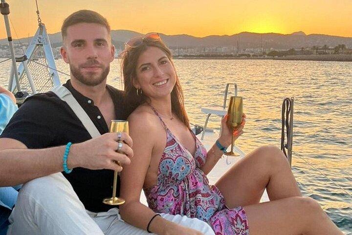 Palma 2 - Hour Sunset Catamaran Cruise com aperitivos e canapés