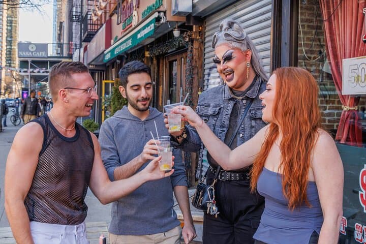 Best of NYC Drag - Drag Bar Crawl with Drink