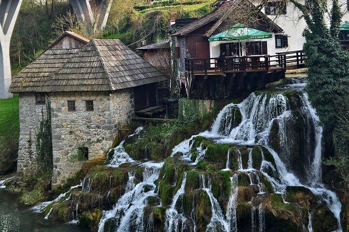 De Zagreb Plitvice Lakes e Rastoke Village Tour Privado
