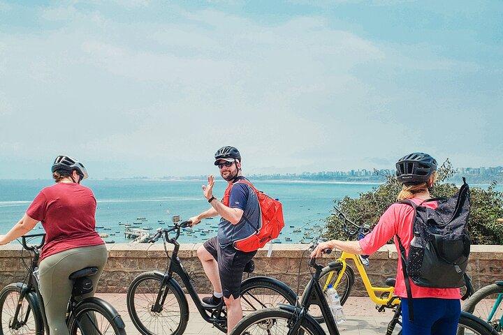 Lima Electric Bike Food Tour : Markt, Ceviche & Pisco Class