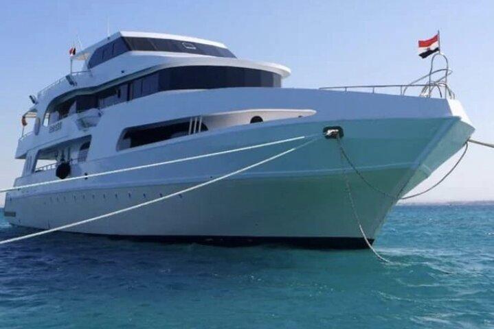 Tour privado vip en barco a Orange Bay Island