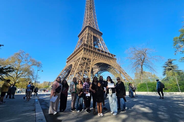 Eiffel Tower Guided Tour Access by Elevator 2nd Floor and Summit