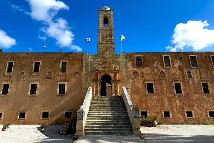 Chania Private Tour: Seitan Limania, Zorbas Beach & Monasteries