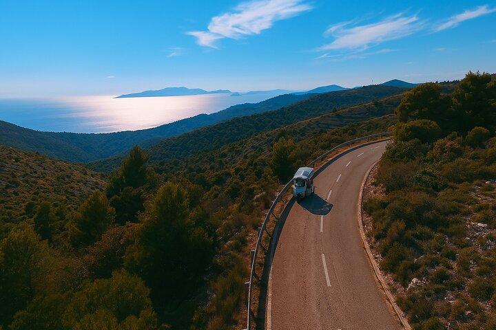 Hvar Adventure Tour: Explore com um eTuk Tuk Rickshaw de 4-6 lugares!