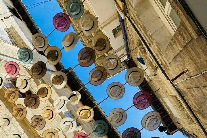 Avignon City Walk med lydguide på 7 sprog på din telefon