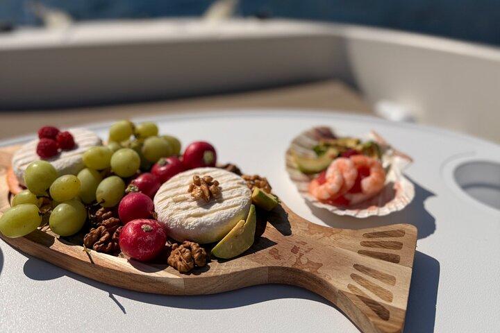 Picnic su un giro in barca Costa Francese