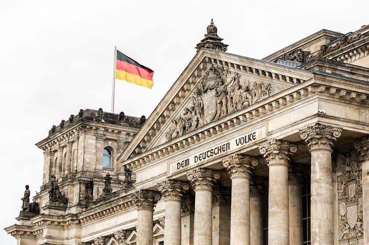 Berlin Private Custom Tour with a Local: Highlights & Hidden Gems