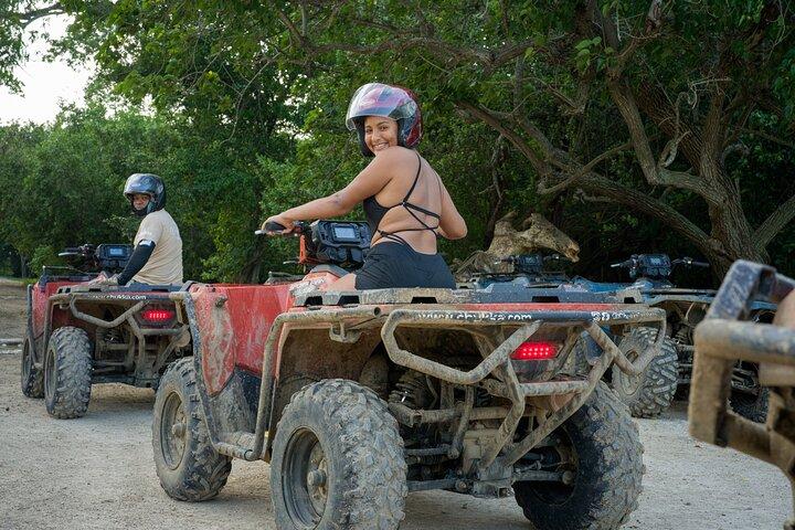 VTT, chevaux, tyrolienne et catamaran Adventure All-Access Park Pass