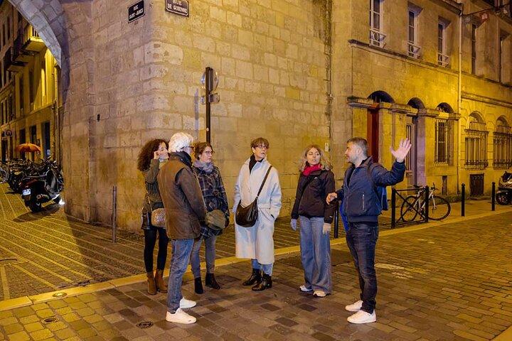 Fantômes énigmatiques, Crimes, & Contes obsédants de Bordeaux sombre