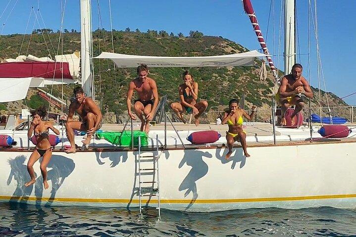 Passeio de barco no Secche della Meloria com aperitivo e almoço